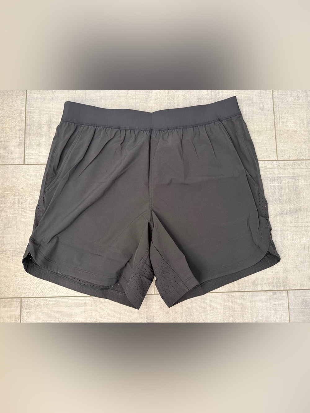 NEW True Classic Men’s Active Breathable Training Shorts Black Size Large
